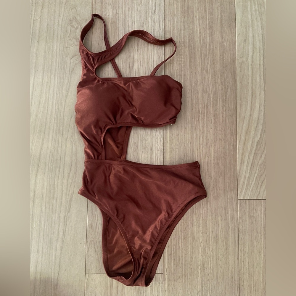 FE NOEL X TARGET ASYMMETRICAL CUT OUT METALLIC BATHING SUIT! SIZE SMALL NWOT